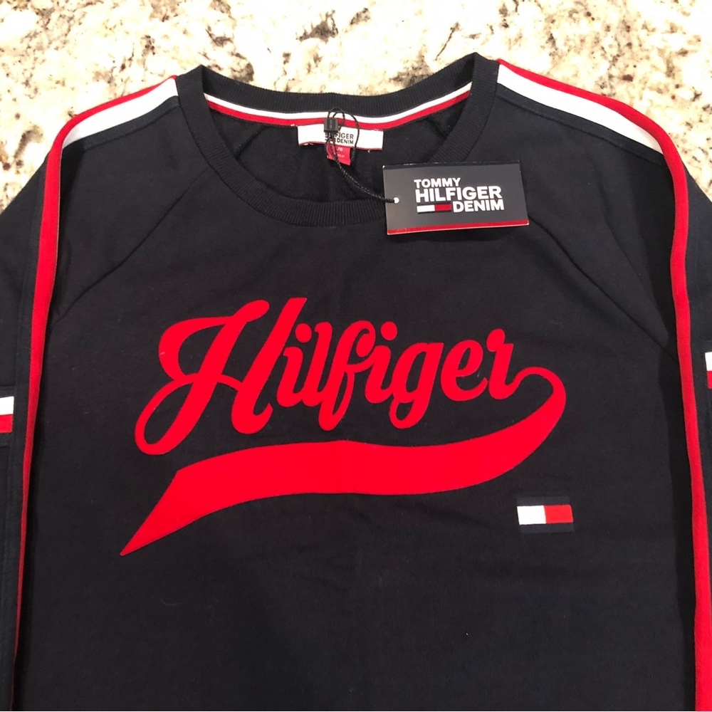 Tommy Hilfiger crewneck women’s size Large